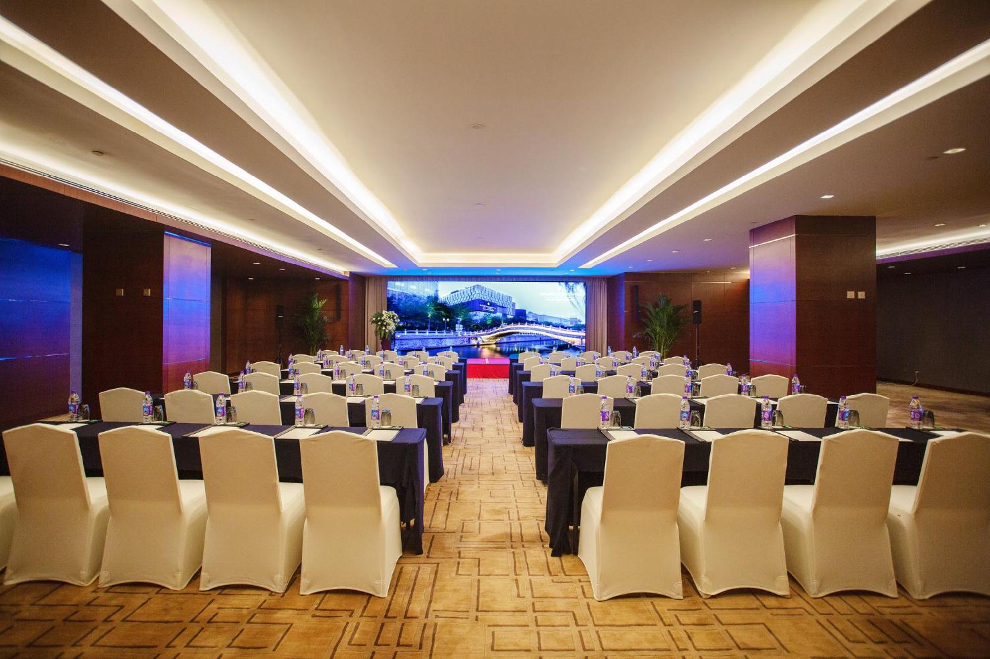 Intercontinental Jinan City Center By Ihg Exterior foto