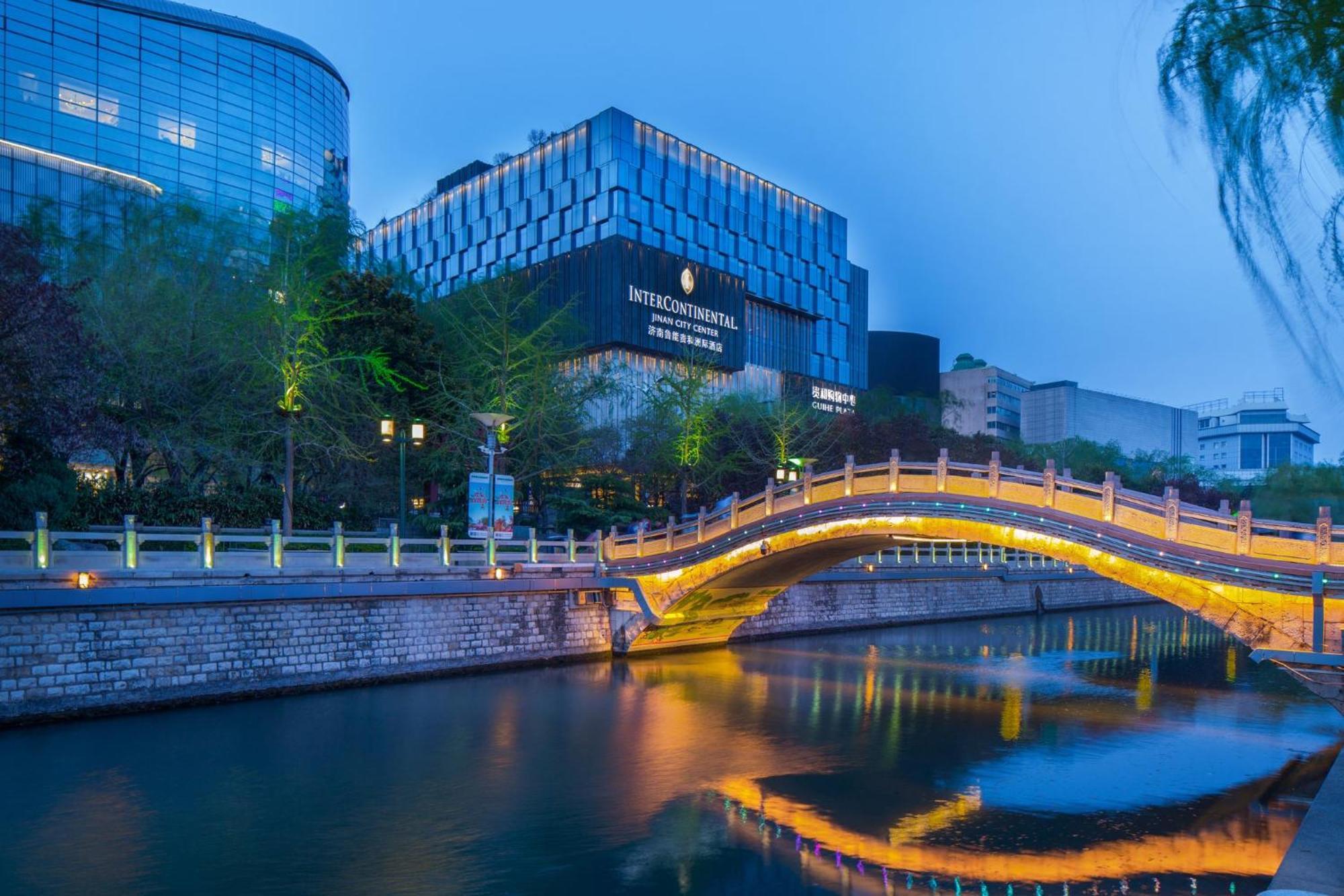 Intercontinental Jinan City Center By Ihg Exterior foto